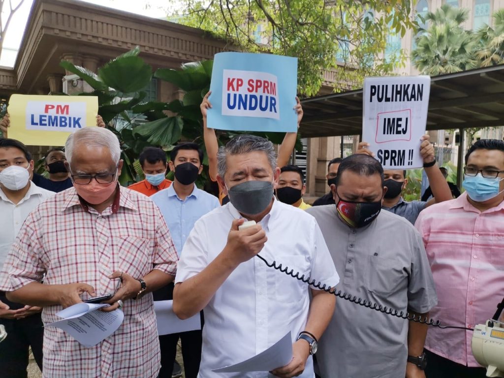 Baki kronologi azam Tuduhan terhadap