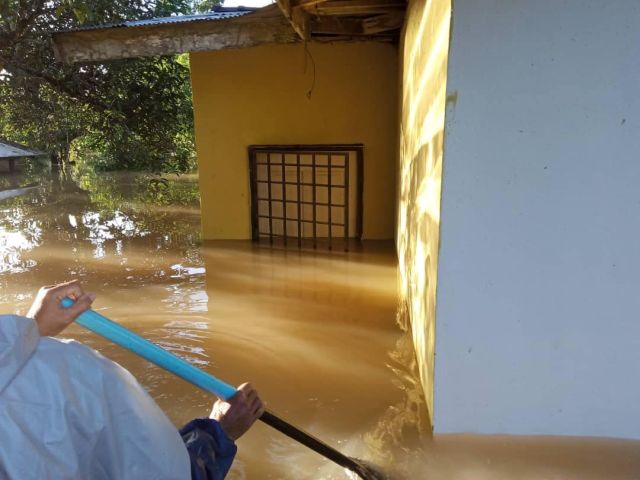 Penduduk Rantau Panjang dedah benteng dibina tiada pintu kunci air punca banjir luar biasa