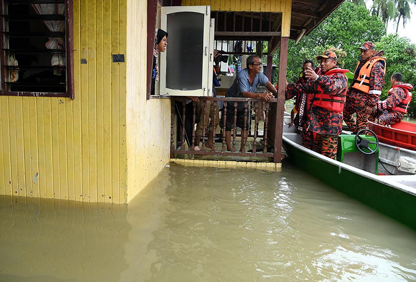 PRU15: Jangan tambah risiko mangsa banjir, fokus kami selamatkan mangsa ke tempat yang lebih selamat-Bomba